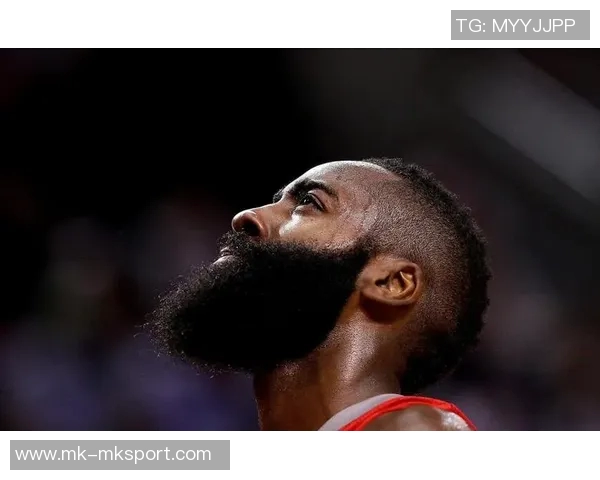 键盘侠詹冠里戴致敬哈登小里夫斯的传奇之路与篮球魅力