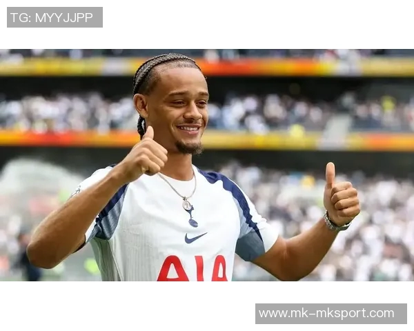 热刺6500万新援西蒙斯表现不佳12场仅1助攻引发球迷担忧 热刺6500万新援西蒙斯表现不佳12场仅1助攻引发球迷担忧