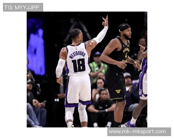 科尔分享二阵容控球策略强调多名控球手与霍福德的独特优势 科尔分享二阵容控球策略强调多名控球手与霍福德的独特优势