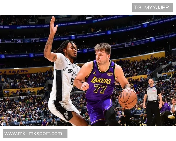 马刺终于打破对东契奇的14连败上次胜利已是2021年时光回溯