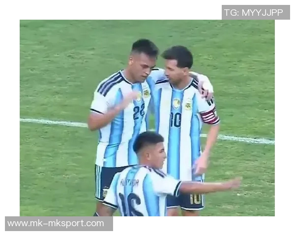 梅西破门后与弗雷默契配合传球助攻展现团队精神 梅西破门后与弗雷默契配合传球助攻展现团队精神