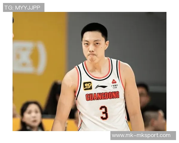 胡明轩半场表现低迷仅得1分正负值惨淡球队何时才能复苏 胡明轩半场表现低迷仅得1分正负值惨淡球队何时才能复苏